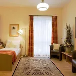Pavilon Hotel 3*