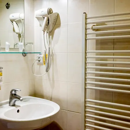 Pavilon Hotel 3*