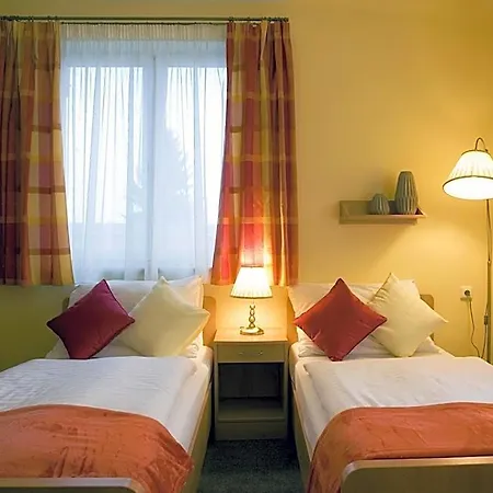 Pavilon Szálloda 3*