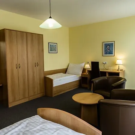 Hotel Pavilon 3*