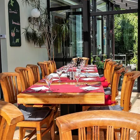 Pavilon Hotel 3*