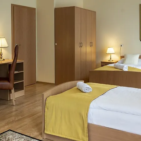 Pavilon Hotel 3*