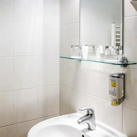 Hotel Pavilon 3*