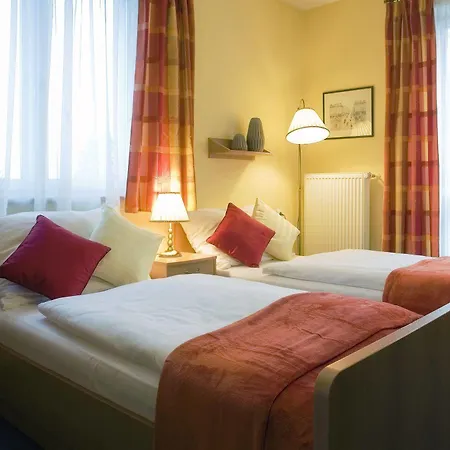 Hotel Pavilon 3*