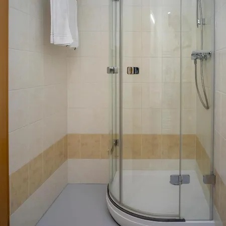 Hotel Pavilon 3*